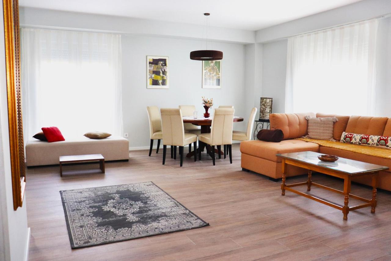 Foxxy Luxury Apartments スコピエ エクステリア 写真
